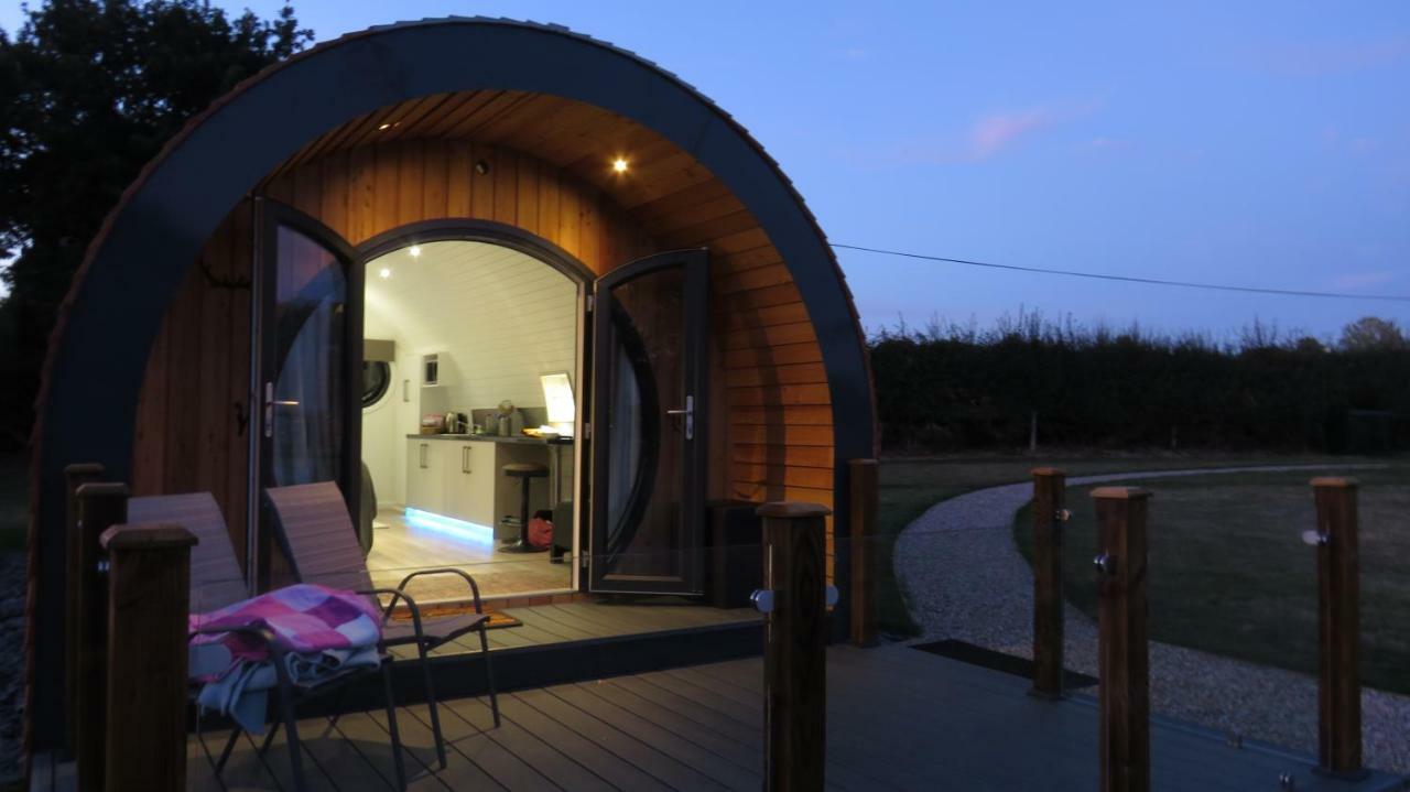 Отель Millview Meadow Retreats Грейт-Ярмут Экстерьер фото